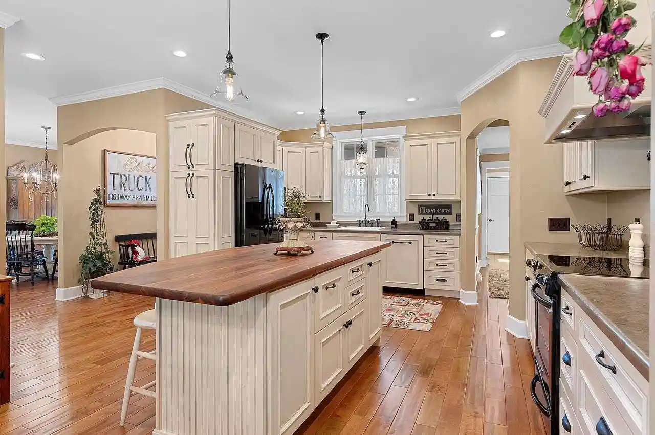 Photo 3 of Single family home for sale at N8578 Seward Dr, Berlin, WI 54923 | MLS# 50335038 | Listing updated on 2026-10-28
