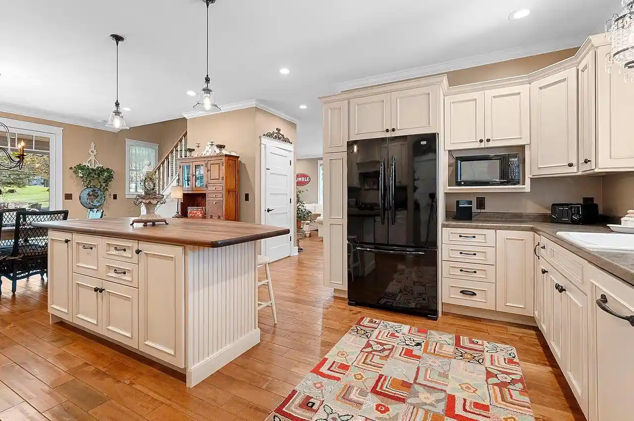 Photo 4 of Single family home for sale at N8578 Seward Dr, Berlin, WI 54923 | MLS# 50335038 | Listing updated on 2026-10-28