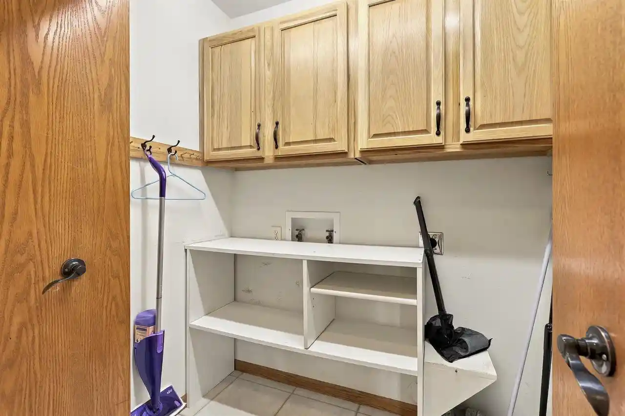 Photo 3 of Single family home for sale at 2419 N Lisa St, Appleton, WI 54914 | MLS# 50335046 | Listing updated on 2026-10-28