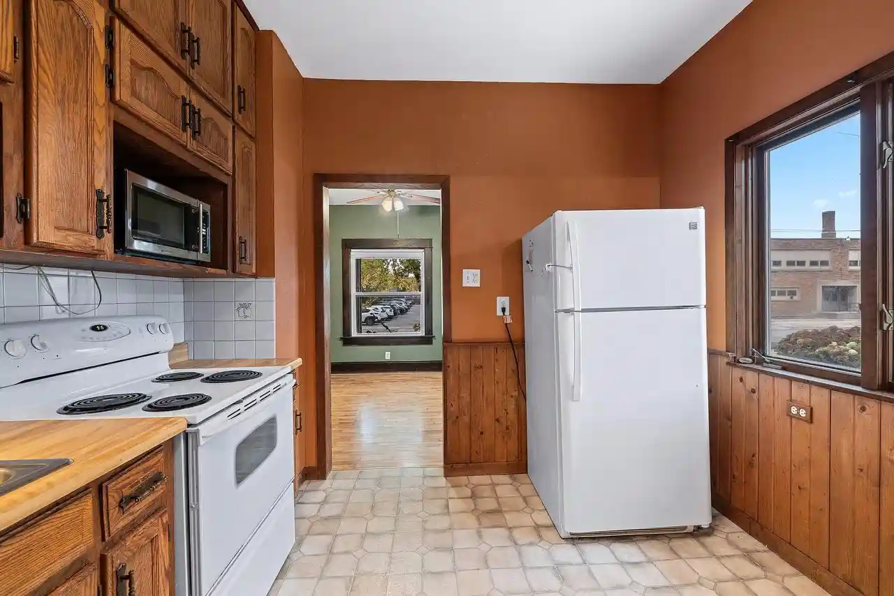 Photo 2 of Single family home for sale at 1242 Cass St, Green Bay, WI 54301 | MLS# 50335032 | Listing updated on 2026-10-28