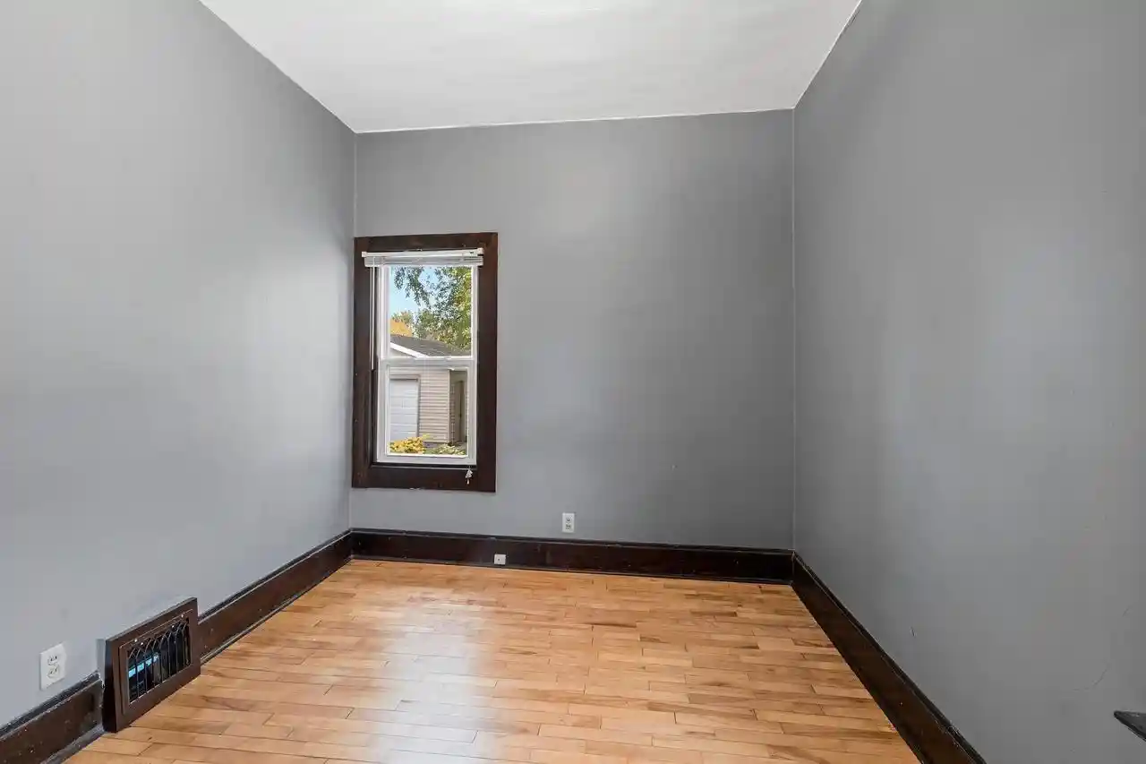 Photo 4 of Single family home for sale at 1242 Cass St, Green Bay, WI 54301 | MLS# 50335032 | Listing updated on 2026-10-28