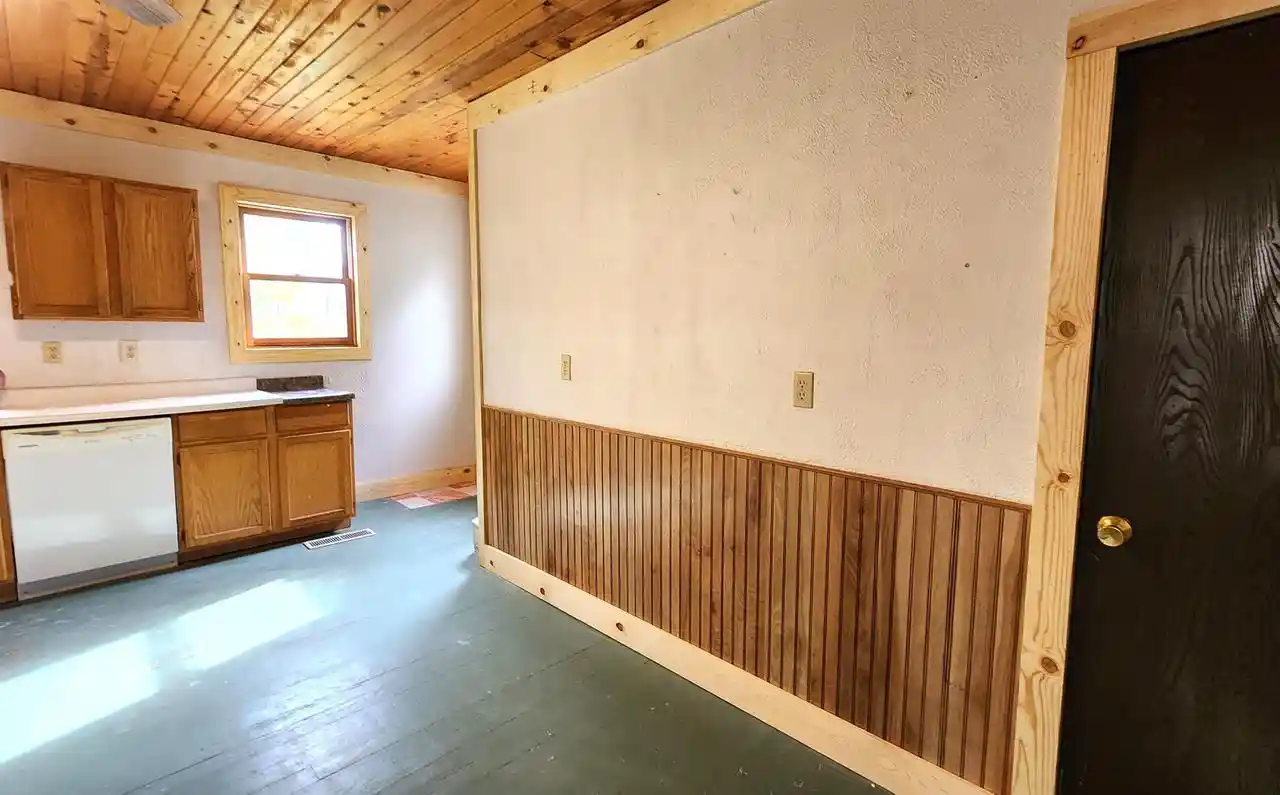 Photo 3 of Single family home for sale at 113 S Main St, Orangeville, IL 61060 | MLS# 2035539 | Listing updated on 2026-10-28