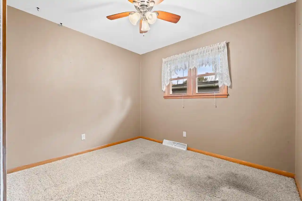Photo 2 of Single family home for sale at 217 Maple St S St, La Crescent, MN 55947 | MLS# 1986473 | Listing updated on 2026-10-29