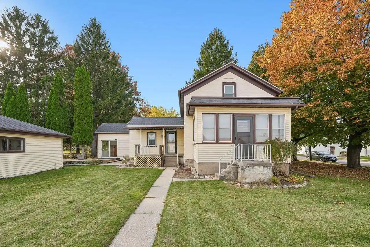 Single family home for sale at W208n16749 South Ctr St, Jackson, WI 53037 | MLS# 1986499