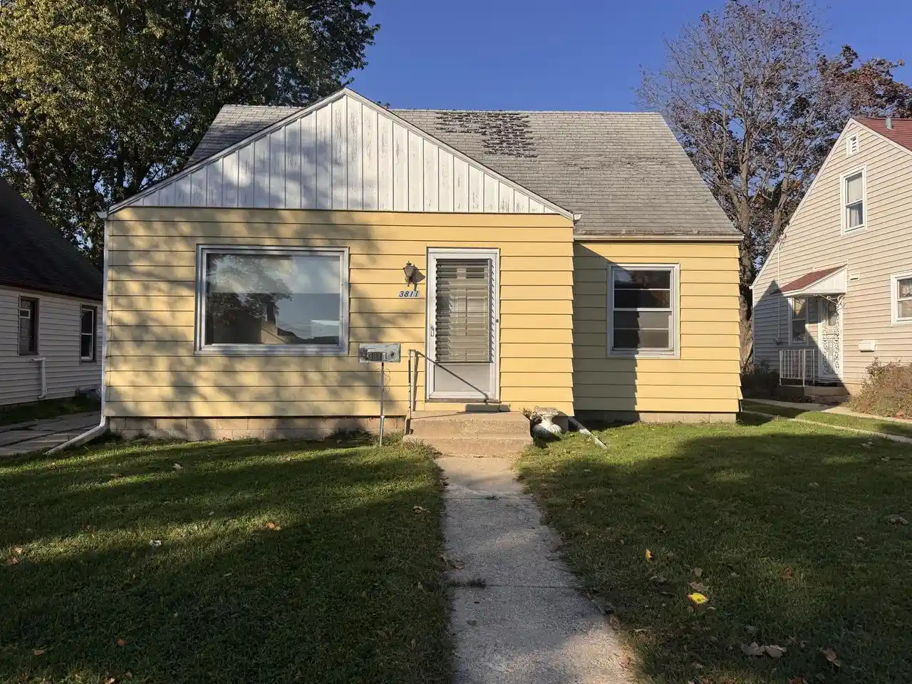 Photo 4 of Single family home for sale at 3811 S 22nd Street, Milwaukee, WI 53221 | MLS# 1986517 | Listing updated on 2026-10-29