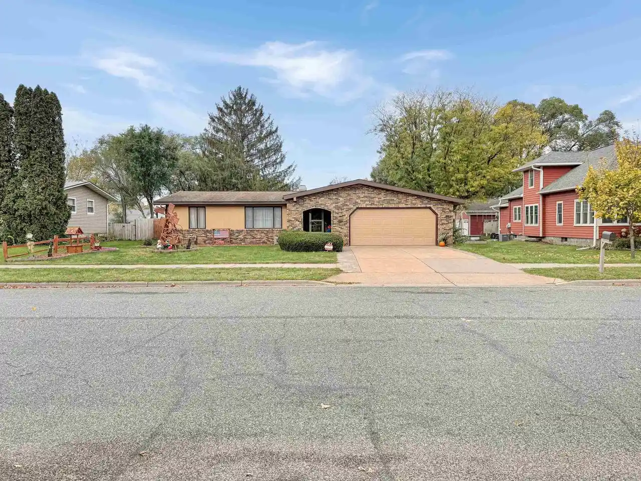 Single family home for sale at 221 S Dousman St, Prairie Du Chien, WI 53821 | MLS# 2035555