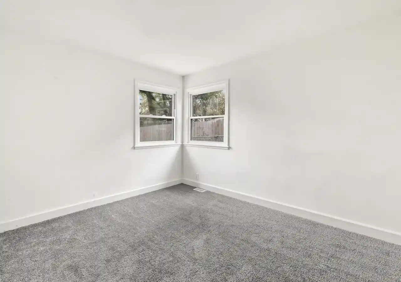 Photo 2 of Single family home for sale at 4780 N Diversey Blvd, Whitefish Bay, WI 53211 | MLS# 1986522 | Listing updated on 2026-10-29