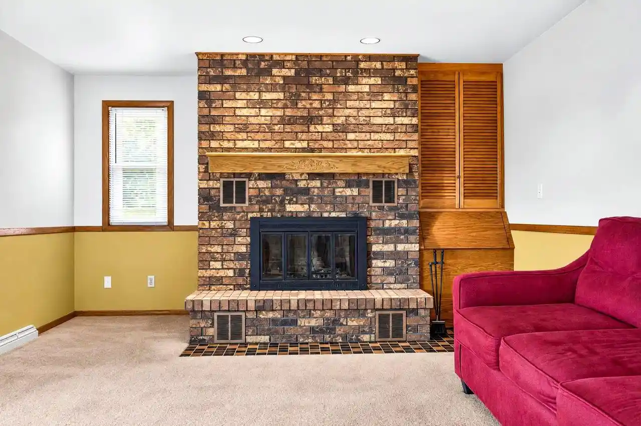 Photo 2 of Single family home for sale at W4401 Pine Grv Rd, Appleton, WI 54913 | MLS# 50335053 | Listing updated on 2026-10-29