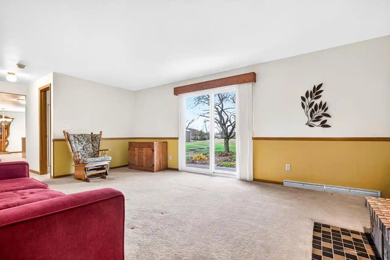 Photo 3 of Single family home for sale at W4401 Pine Grv Rd, Appleton, WI 54913 | MLS# 50335053 | Listing updated on 2026-10-29
