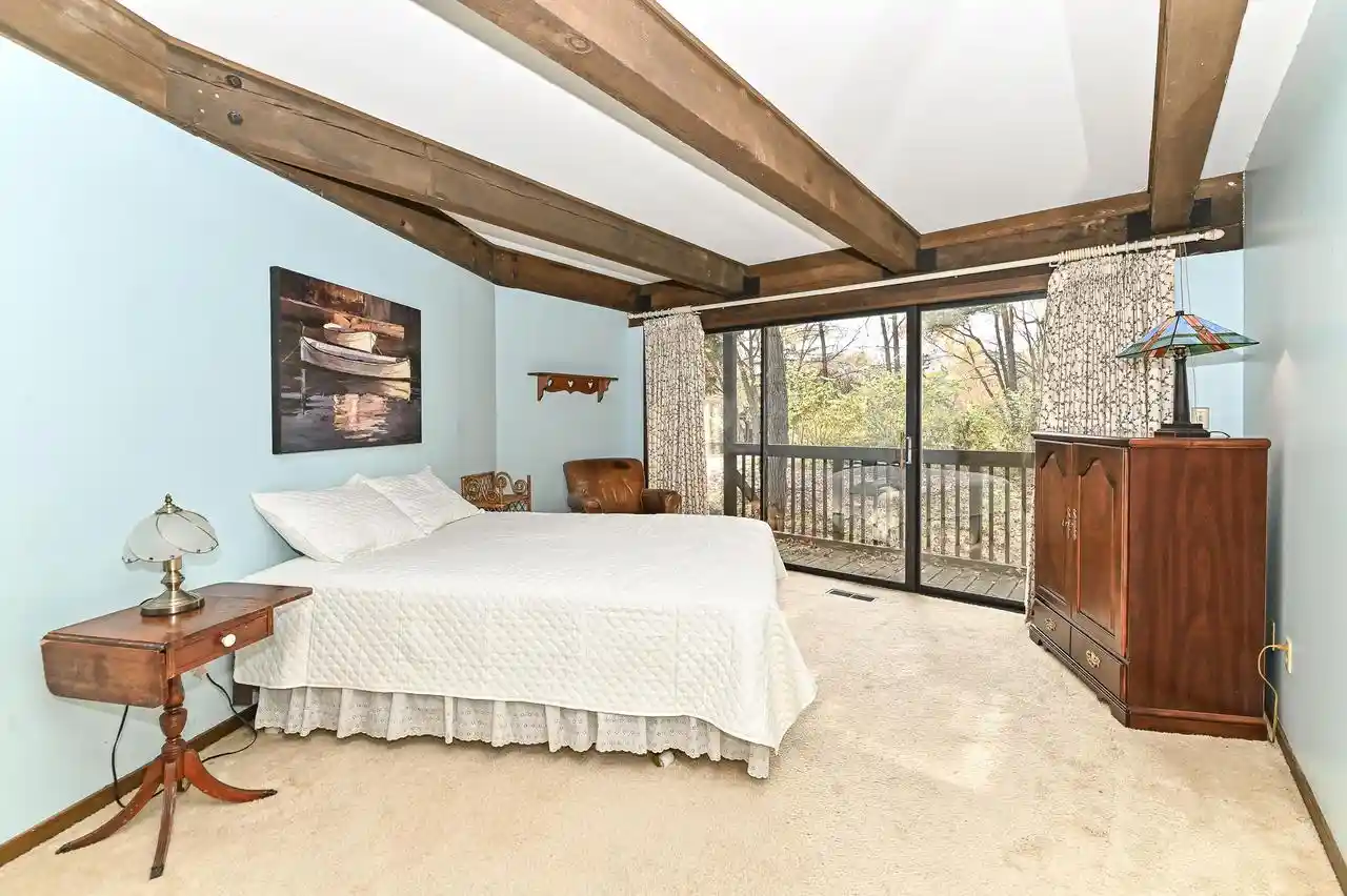 Photo 4 of Condo for sale at 830 Aspen Dr #D2, Fontana, WI 53125 | MLS# 1986551 | Listing updated on 2026-10-29
