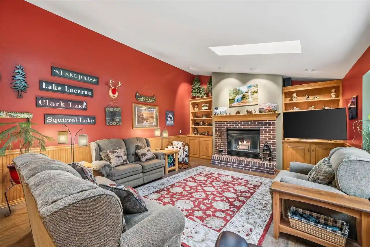 Photo 3 of Single family home for sale at 1518 Sandstone Ln, Sheboygan, WI 53083 | MLS# 1986566 | Listing updated on 2026-10-29