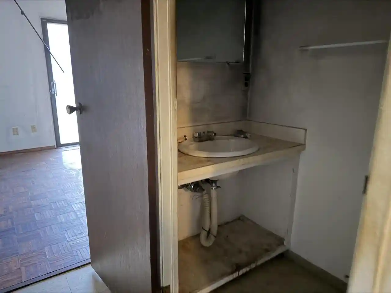 Listing Photo 4 - Condo for sale in building located at 1651 W Edgerton Ave, Milwaukee, WI 53221 - Unit #H