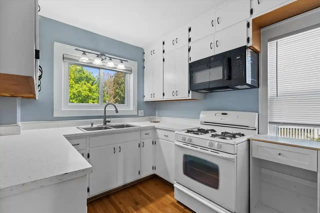 Photo 1 of Single family home for sale at 420 S Washington Ave, Waukesha, WI 53188 | MLS# 1986576 | Listing updated on 2026-10-29