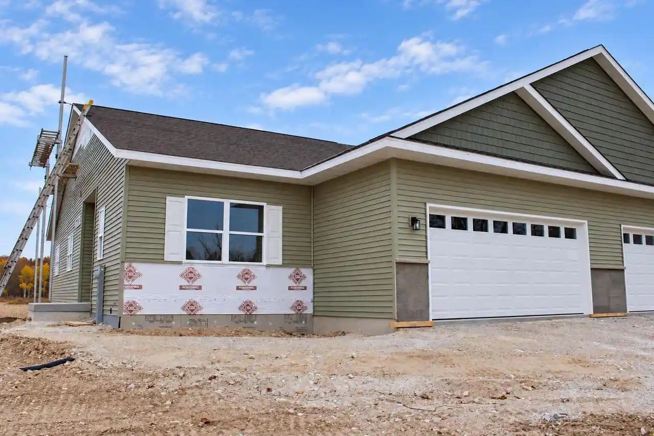 Condo for sale at 1457 Kettle Ct #1, Kewaskum, WI 53040 | MLS# 1986585