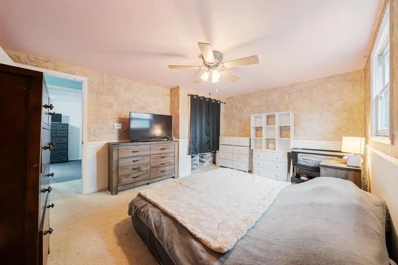 Photo 4 of Single family home for sale at 1680 Cormier Rd, Green Bay, WI 54313 | MLS# 50335072 | Listing updated on 2026-10-29