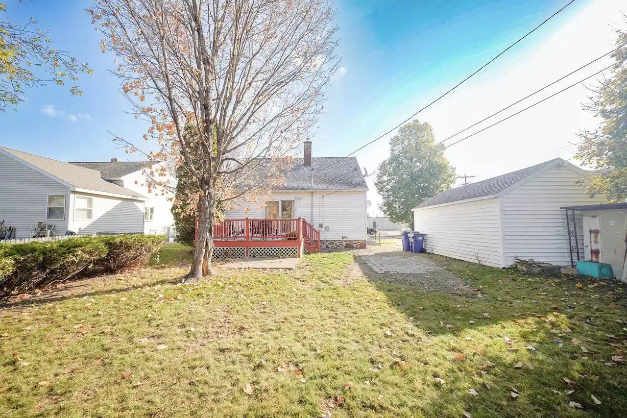 Photo 2 of Single family home for sale at 1106 N 5th Avenue, Wausau, WI 54401 | MLS# 22605405 | Listing updated on 2026-10-29