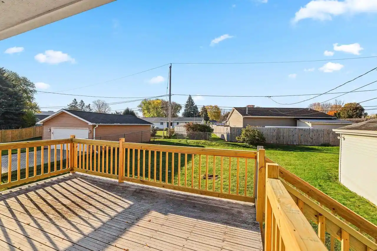 Photo 1 of Single family home for sale at 1705 Wedgewood Dr, Green Bay, WI 54303 | MLS# 50335074 | Listing updated on 2026-10-29