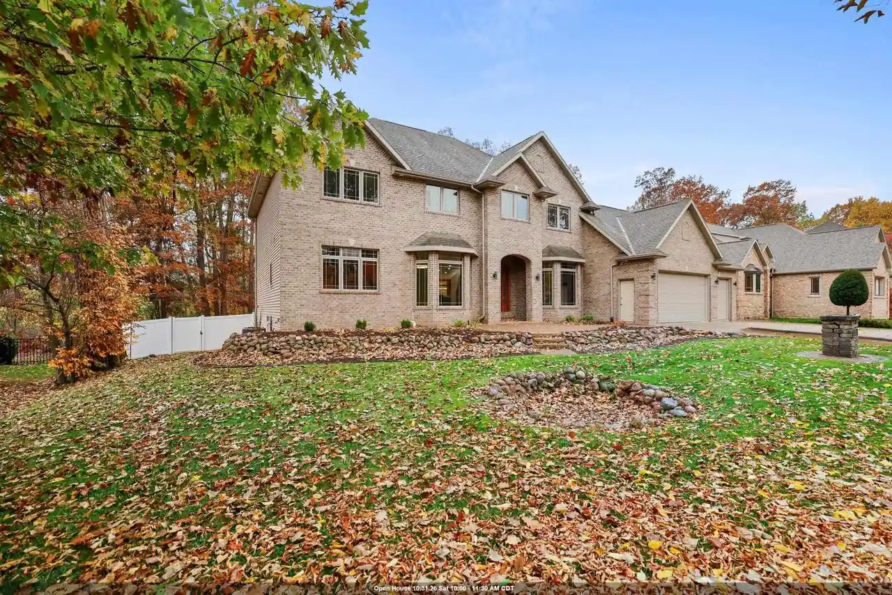 Single family home for sale at 2883 Shelter Crk Ct, Green Bay, WI 54313 | MLS# 50335082