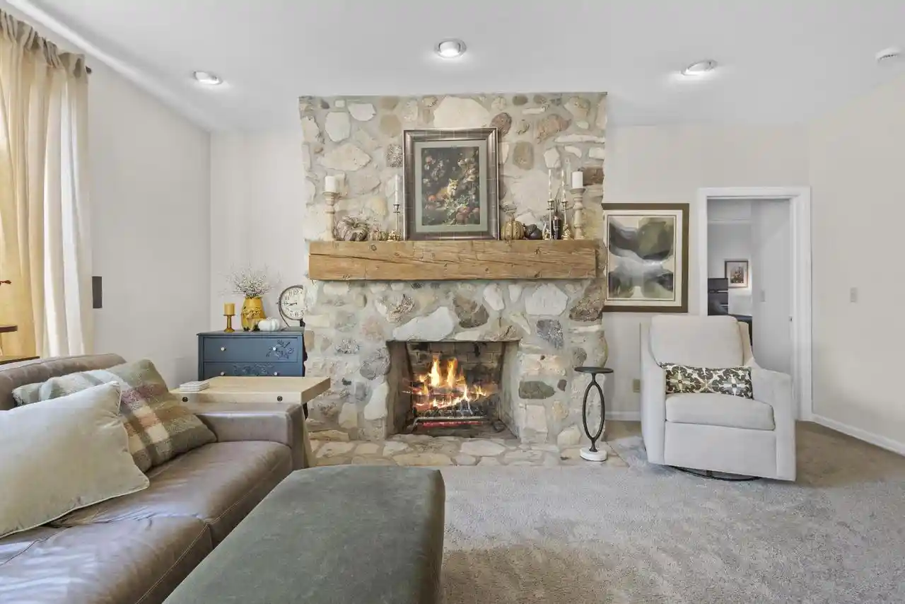 Photo 3 of Single family home for sale at 1025 E Woodcrest Dr, Appleton, WI 54915 | MLS# 50335094 | Listing updated on 2026-10-29