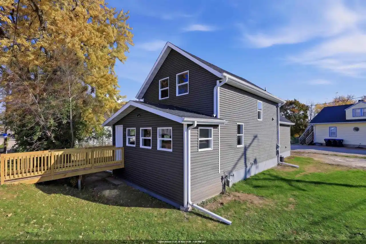 Single family home for sale at 324 W Winneconne Ave, Neenah, WI 54956 | MLS# 50335079