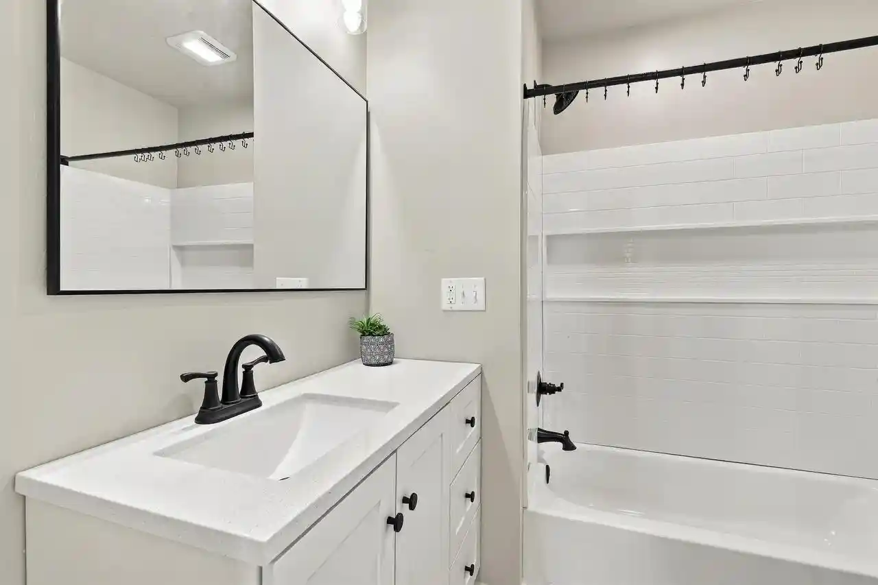 Photo 4 of Single family home for sale at 324 W Winneconne Ave, Neenah, WI 54956 | MLS# 50335079 | Listing updated on 2026-10-29