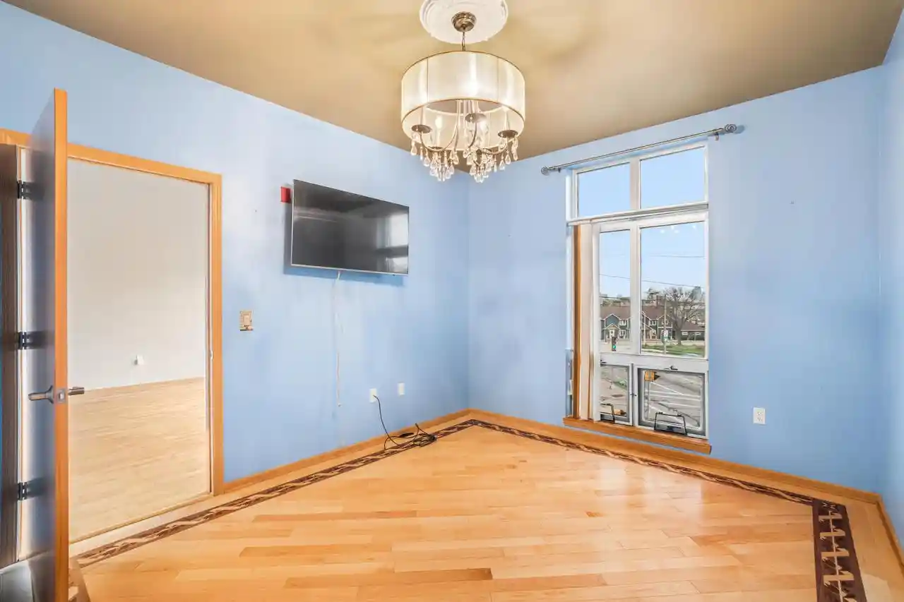 Photo 2 of Condo for sale at 2121 S Kinnickinnic Ave #113, Milwaukee, WI 53207 | MLS# 1986619 | Listing updated on 2026-10-29