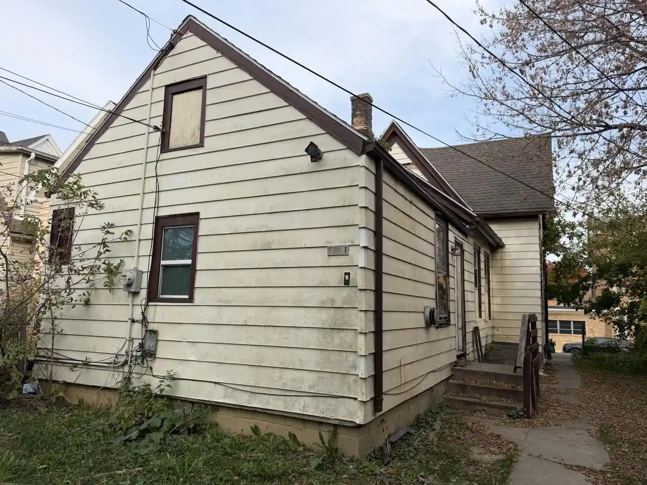 Photo 4 of Single family home for sale at 3011 N Holton St, Milwaukee, WI 53212 | MLS# 1986620 | Listing updated on 2026-10-29