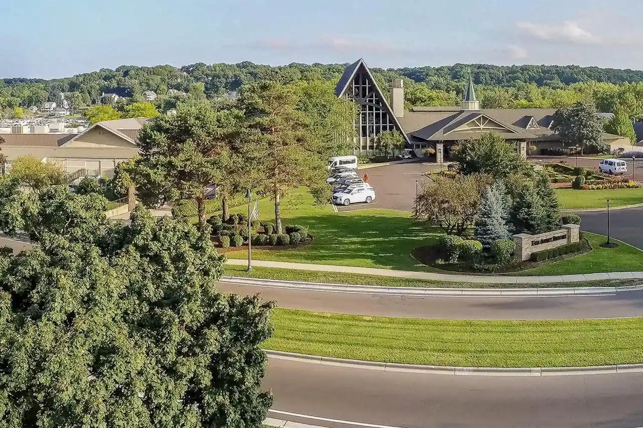 Photo 3 of Condo for sale at 212 Fontana Blvd #4, Fontana, WI 53125 | MLS# 1986671 | Listing updated on 2026-10-29