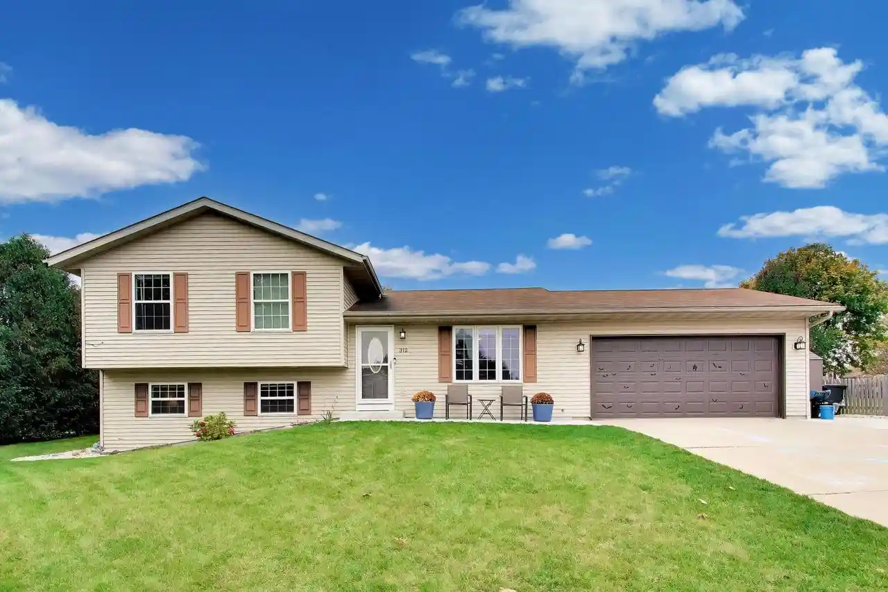 Photo 1 of Single family home for sale at 312 Aspen Ct, Delavan, WI 53115 | MLS# 1986699 | Listing updated on 2026-10-30