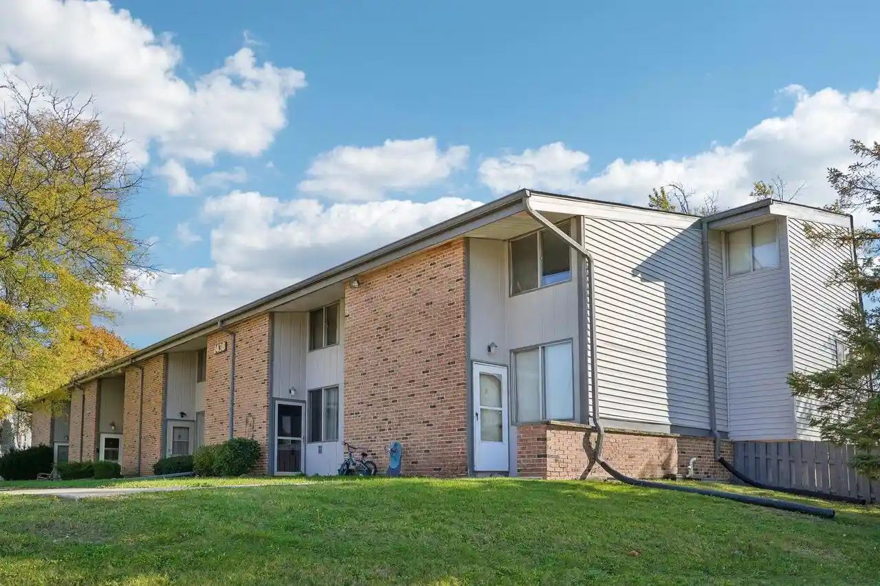 Condo for sale at 1438 Big Bnd Rd #H, Waukesha, WI 53189 | MLS# 1986727