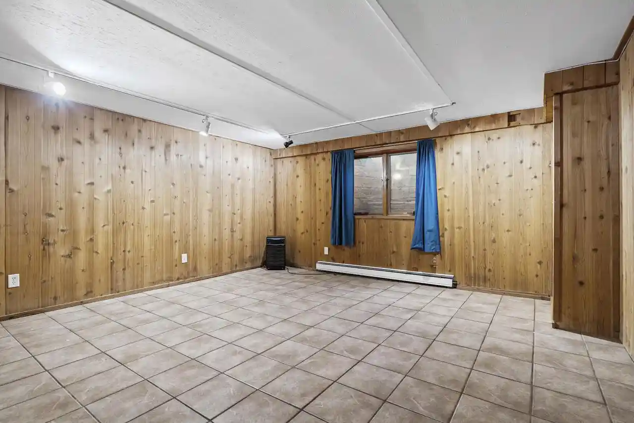 Photo 4 of Single family home for sale at 1503 Claudia Ave, La Crescent, MN 55947 | MLS# 1986753 | Listing updated on 2026-10-30