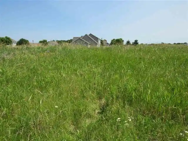Homes for sale in Appleton, WI | 4301 N White Hawk Dr Dr, Appleton, WI 54913 | MLS# 50296611