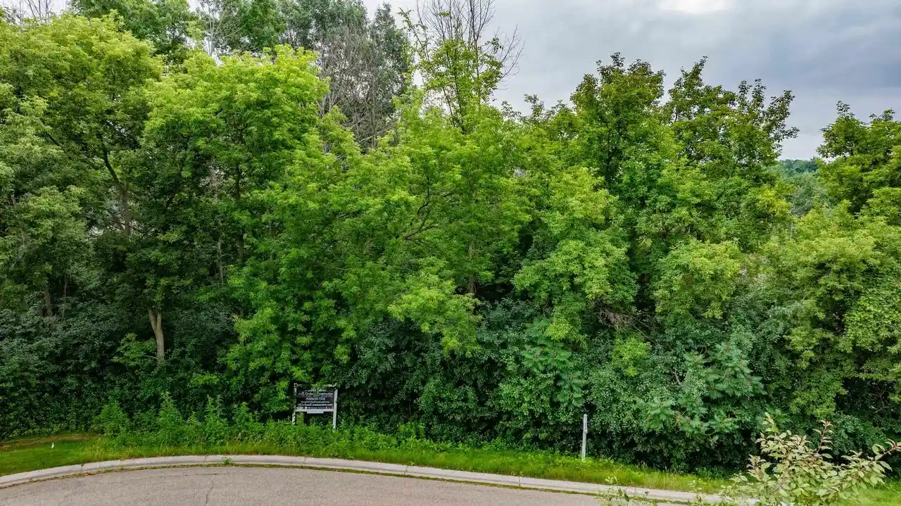 Homes for sale in Green Bay, WI | 4600 Seminole Trail Trail, Green Bay, WI 54313 | MLS# 50305765