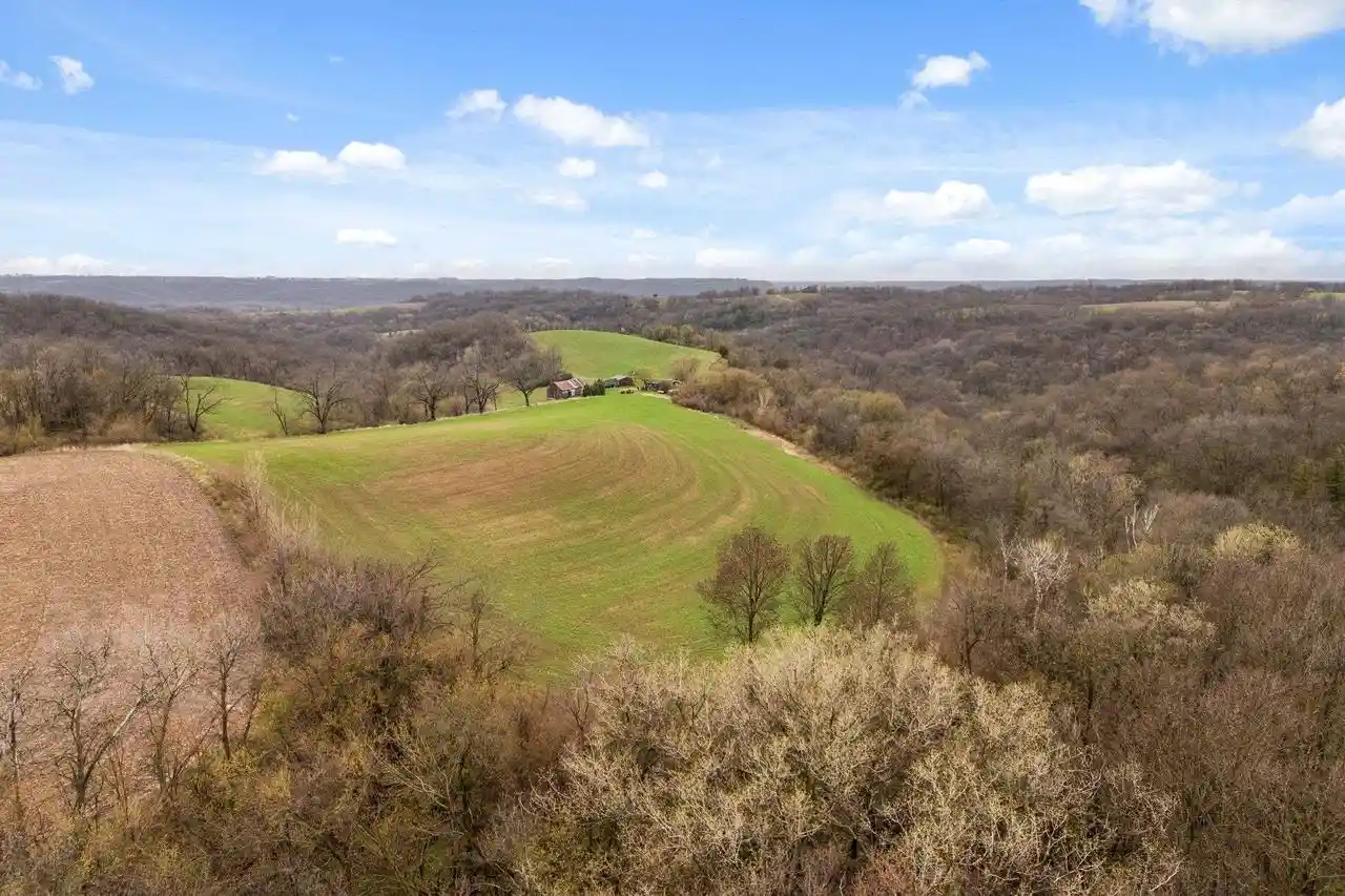 Homes for sale in Prairie Du Chien, WI | 36480 Bouska Road Road, Prairie Du Chien, WI 53821 | MLS# 1998910