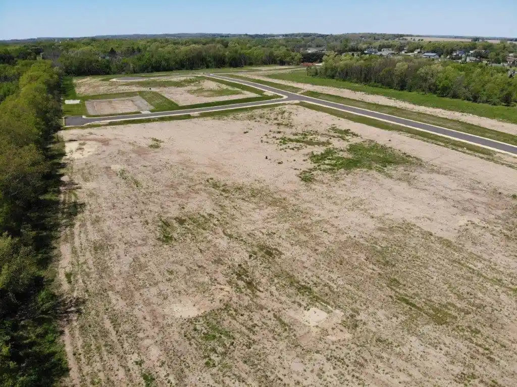 2nd image of 3165 W Creekview Lane Lane, Beloit, WI 53511 | MLS# 2000084