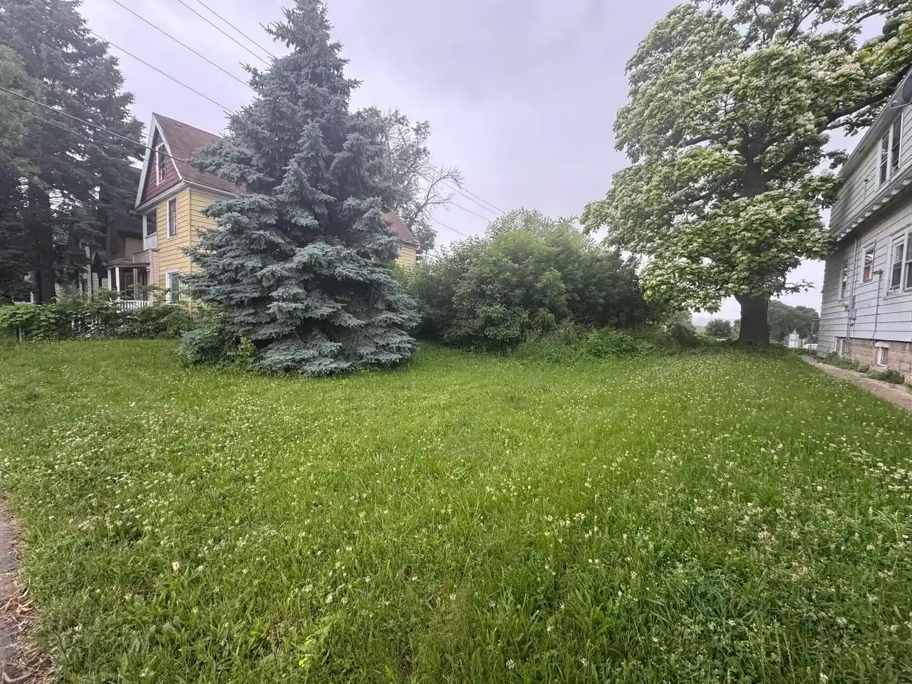 Photo 3 of Sale Pending at 323 N 36th Street Street, Milwaukee, WI 53208 | MLS# 1925100 | Listing updated on 2026-08-28