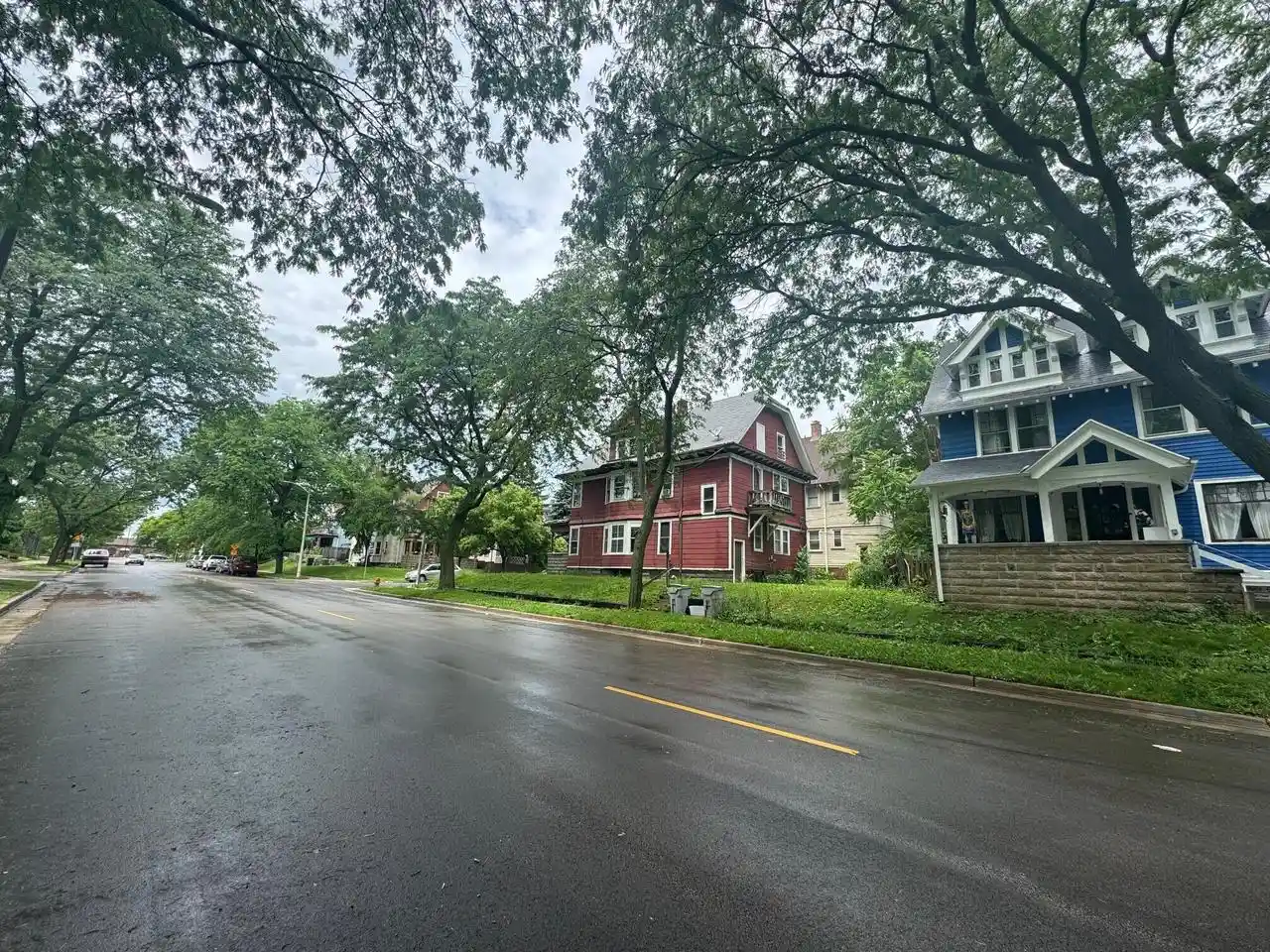 Homes for sale in Milwaukee, WI | 3319 W Clybourn Street Street, Milwaukee, WI 53208 | MLS# 1925115