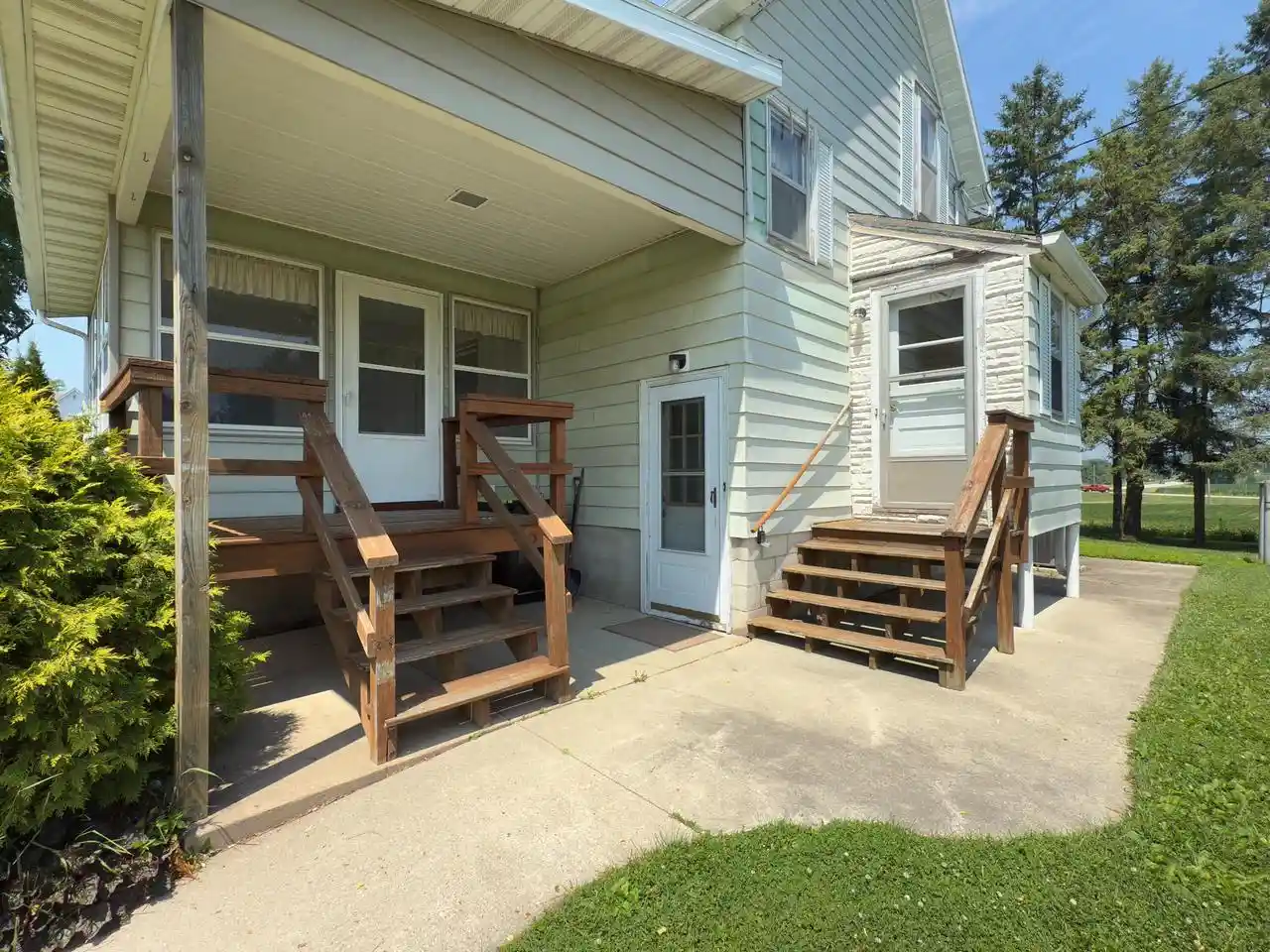 Homes for sale in Neenah, WI | 9258 State Road 76, Neenah, WI 54956 | MLS# 1927233