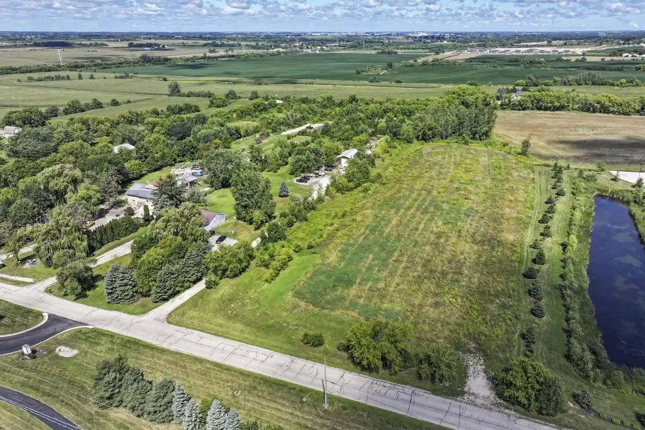 Homes for sale in Kenosha, WI | 6218 31St Street Street, Kenosha, WI 53144 | MLS# 1929243
