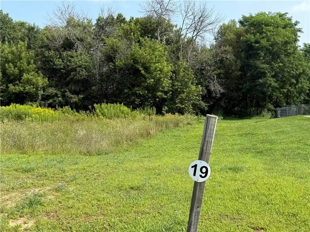 2nd image of 3490 Creek Ridge Dr Dr, Eau Claire, WI 54703 | MLS# 1594387