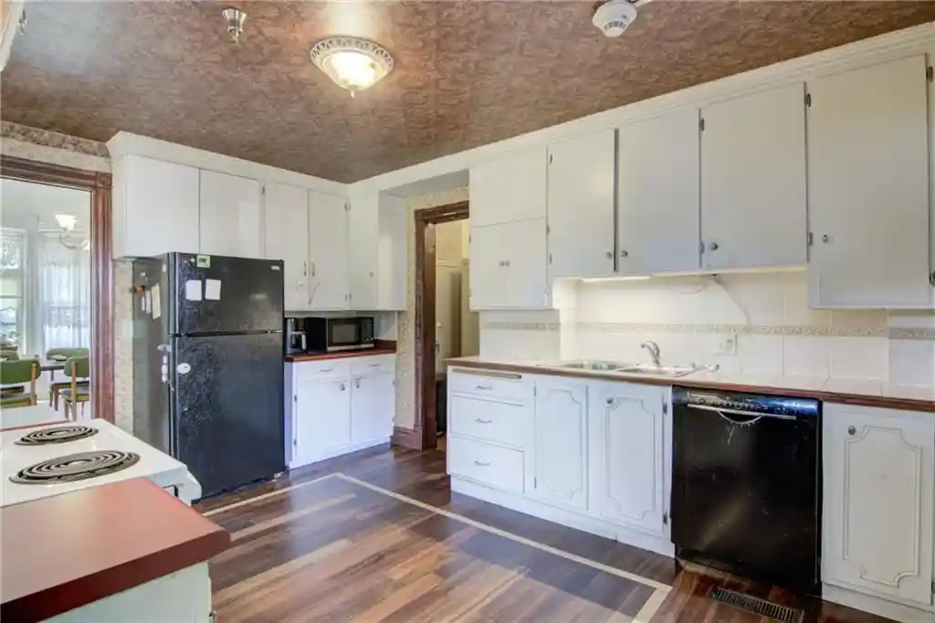 3rd image of 603 Bay Street Street, Chippewa Falls, WI 54729 | MLS# 1594554