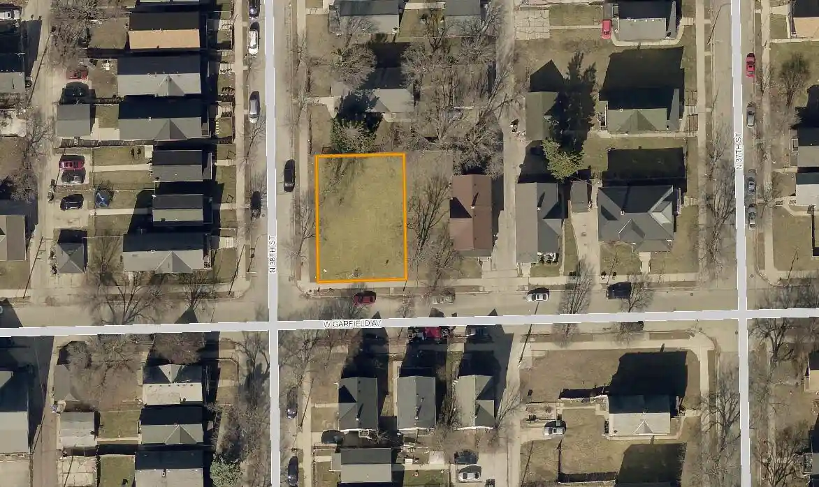 Homes for sale in Milwaukee, WI | 3726 W Garfield Avenue Avenue, Milwaukee, WI 53208 | MLS# 1932156