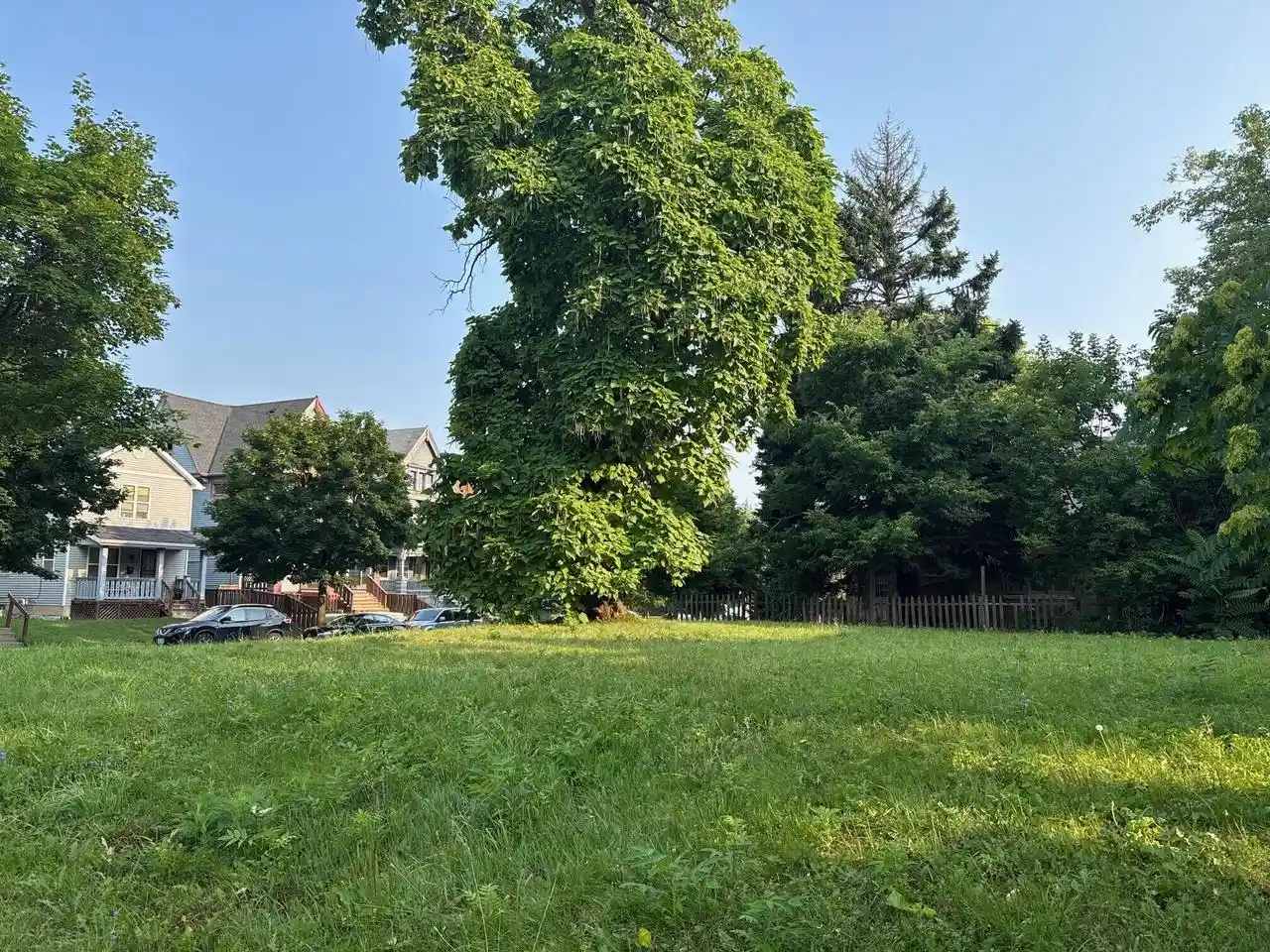 Homes for sale in Milwaukee, WI | 3726 W Garfield Avenue Avenue, Milwaukee, WI 53208 | MLS# 1932156