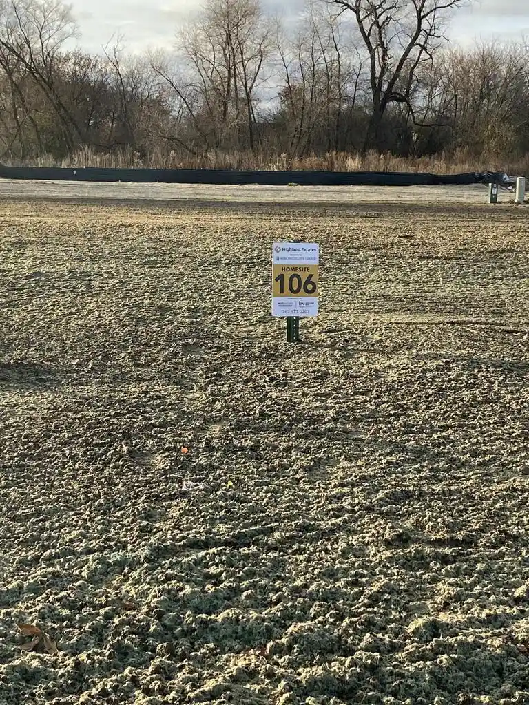 1st image of Lt106 Highland Pl Pl, Pleasant Prairie, WI 53158 | MLS# 1932633