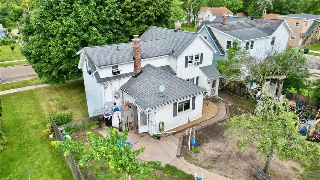image of 635 Centre St St, Eau Claire, WI 54703