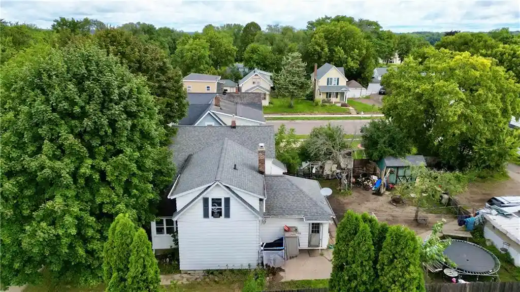 image of 635 Centre St St, Eau Claire, WI 54703