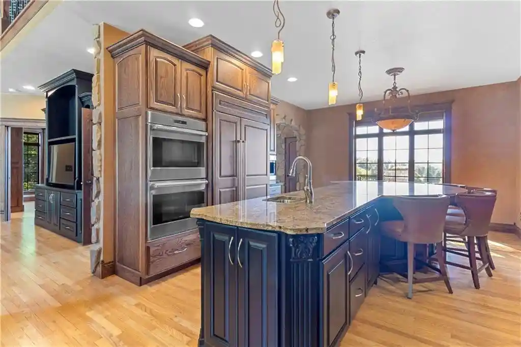 Photo 3 of Single family home for sale at 1803 Ironwood Pl Pl, Onalaska, WI 54650 | MLS# 1595995 | Listing updated on 2026-09-10