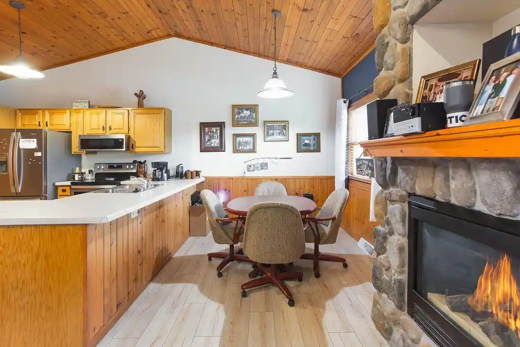 Homes for sale in Rhinelander, WI | 6680 Hwy 17, Rhinelander, WI 54501 | Houzeo