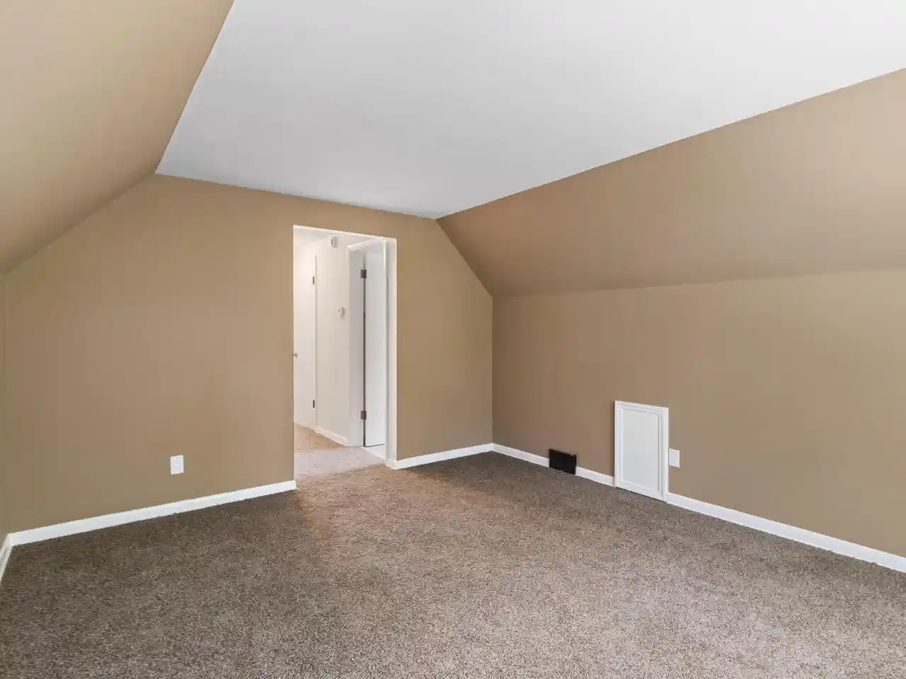 33rd image of 4720 N 36th Street Street #4720A, Milwaukee, WI 53209 | MLS# 1937914