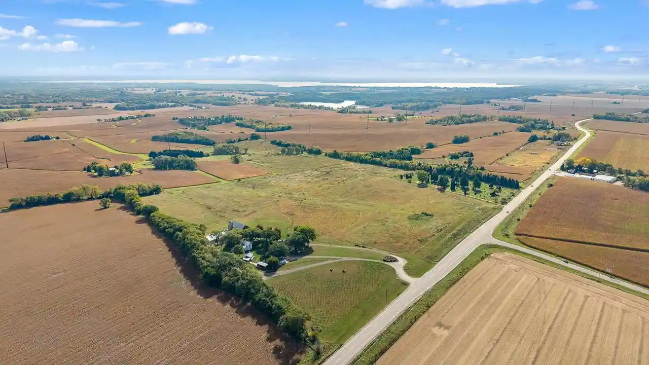 27th image of 1242 Hwy 73, Edgerton, WI 53534 | MLS# 2010098